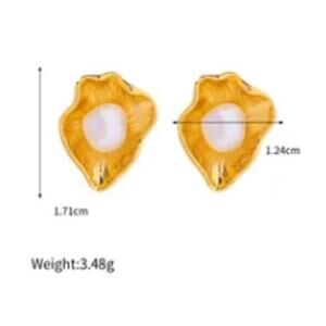 NEW 18K yellow gold plated freshwater Pearl flower stud earrings jewelry B15A